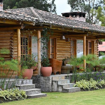 אוטהוואלו Hosteria Cabanas Del Lago מראה חיצוני תמונה